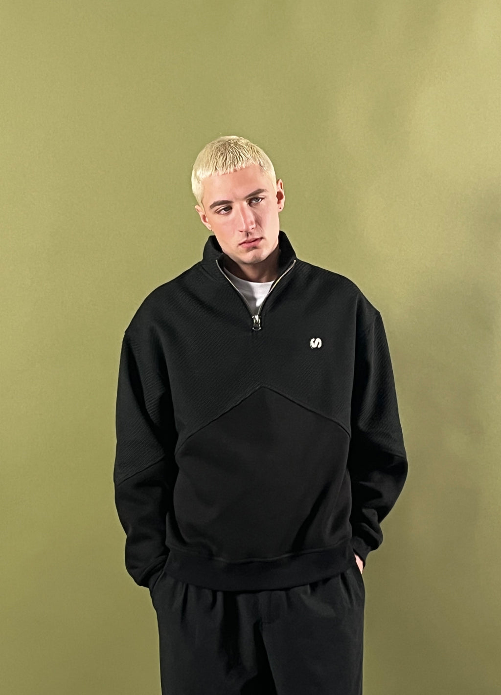 Unisex Prelude Half Zipped Siyah Dokulu Nakışlı Sweatshirt