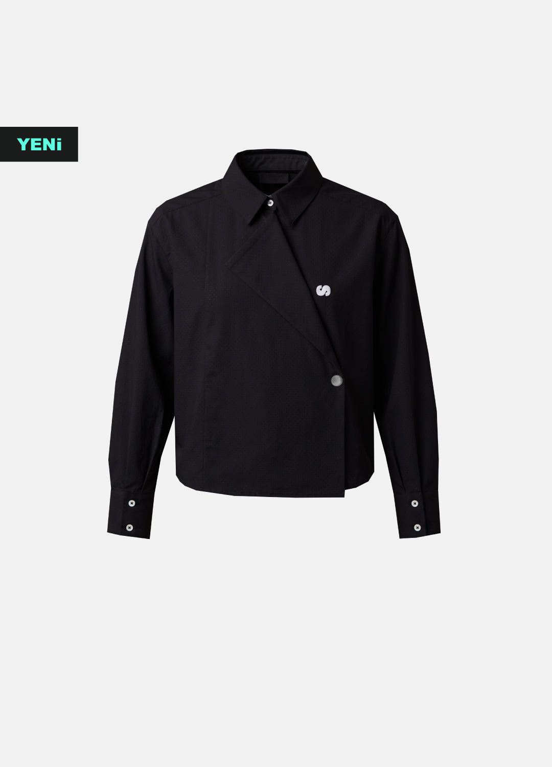Siyah Yaka Pat Detaylı Nakışlı Gömlek